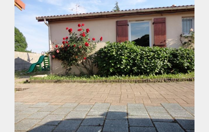 Réseau Immo-diffusion : Villa  SAINT-DENIS-LES-BOURG  100 m2 219 000 € 