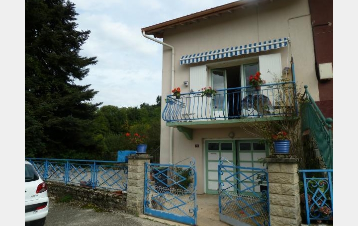 Réseau Immo-diffusion : Maison de village  SAINT-JEAN-LE-VIEUX  120 m2 206 000 € 