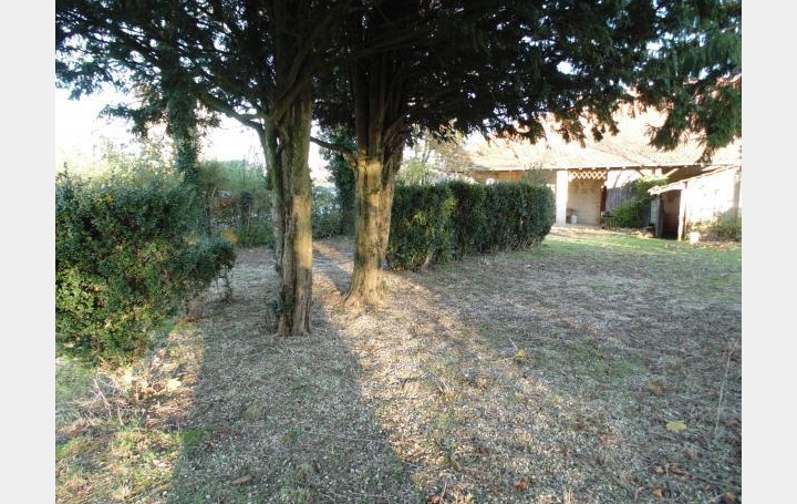 Réseau Immo-diffusion : Maison de village  MEZERIAT  123 m2 110 000 € 