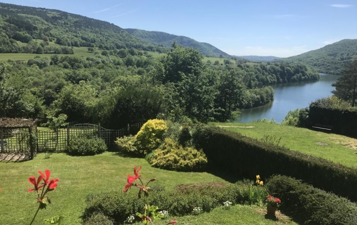 Réseau Immo-diffusion : Maison  HAUTECOURT-ROMANECHE  63 m2 155 150 € 