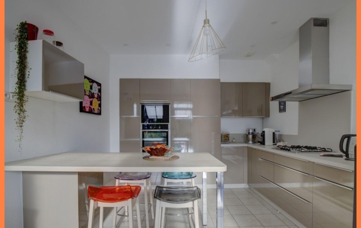 Maison BEYNOST (01700)  140 m2 640 000 € 