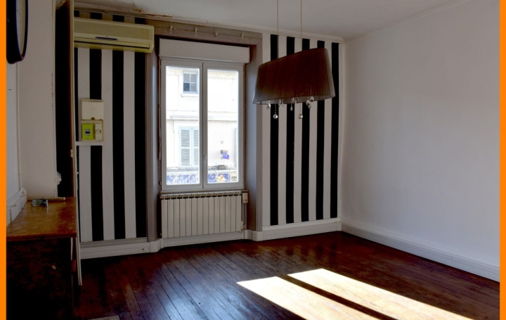 Maison de village MIRIBEL (01700)  101 m2 230 000 € 