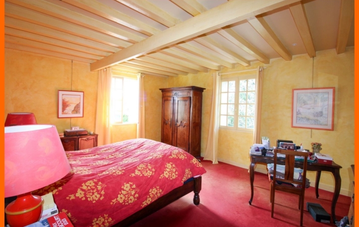 Maison PIZAY (01120)  326 m2 650 000 € 