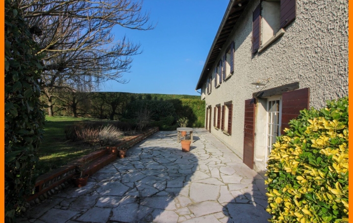 Maison PIZAY (01120)  326 m2 650 000 € 