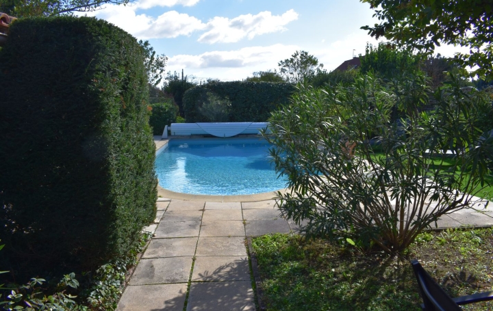 Maison MIRIBEL (01700)  116 m2 395 000 € 