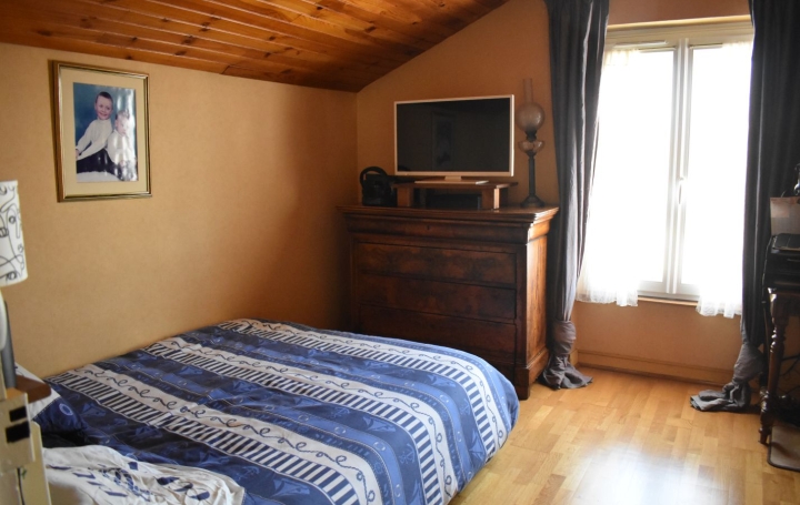 Maison MIRIBEL (01700)  116 m2 395 000 € 