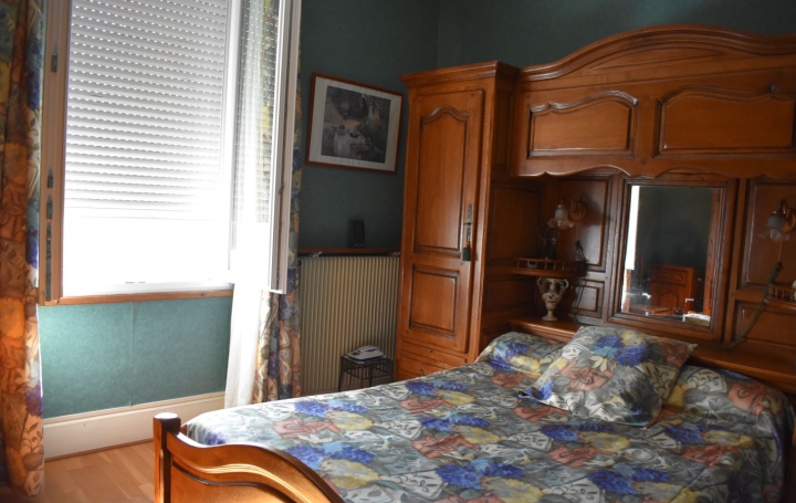 Maison MIRIBEL (01700)  116 m2 395 000 € 