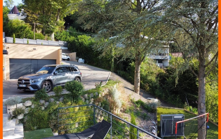 Villa MIRIBEL (01700)   950 000 € 