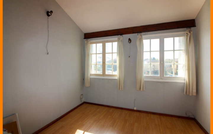 Maison PIZAY (01120)  97 m2 72 000 € 