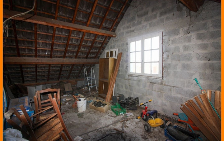 Maison PIZAY (01120)  97 m2 72 000 € 