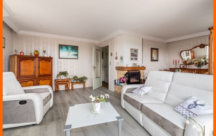 Maison NEYRON (01700)  112 m2 390 000 € 