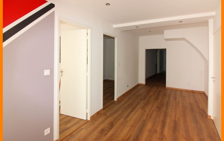 Local commercial MONTLUEL (01120)  60 m2 157 000 € 