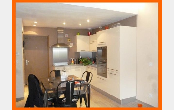 Réseau Immo-diffusion : Appartement P3  JONS  60 m2 169 000 € 