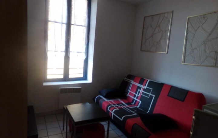 2 Pièces NIMES (30000)  23 m2 500 € 