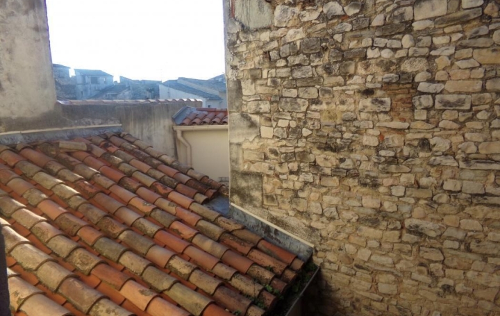 2 Pièces NIMES (30000)  23 m2 500 € 