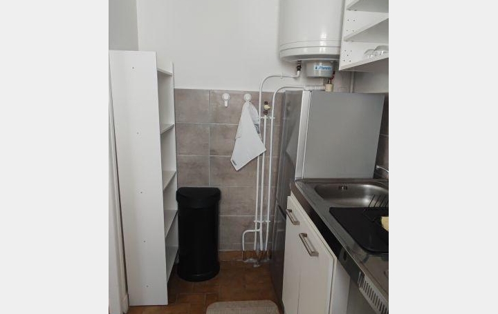 Studio NIMES (30000)  20 m2 450 € 
