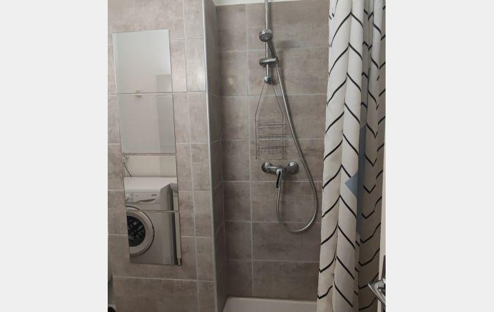 Studio NIMES (30000)  20 m2 450 € 