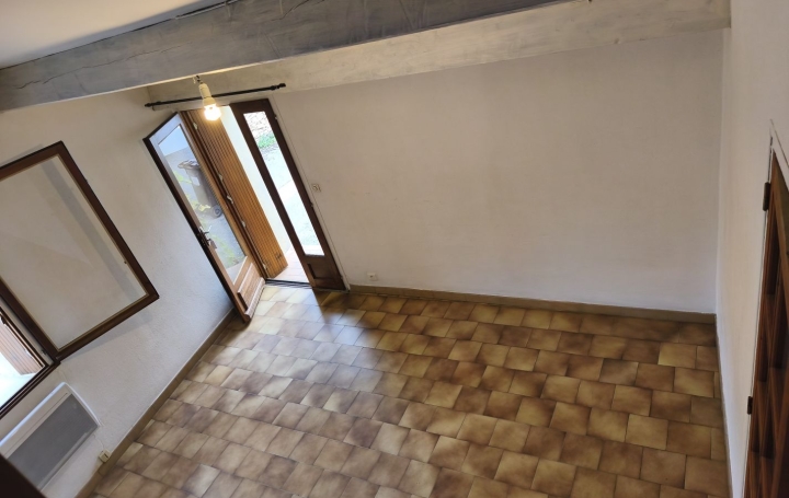 2 Pièces SAINT-MAXIMIN (30700)  40 m2 550 € 
