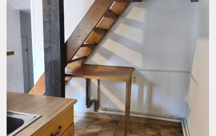 2 Pièces SAINT-MAXIMIN (30700)  40 m2 550 € 