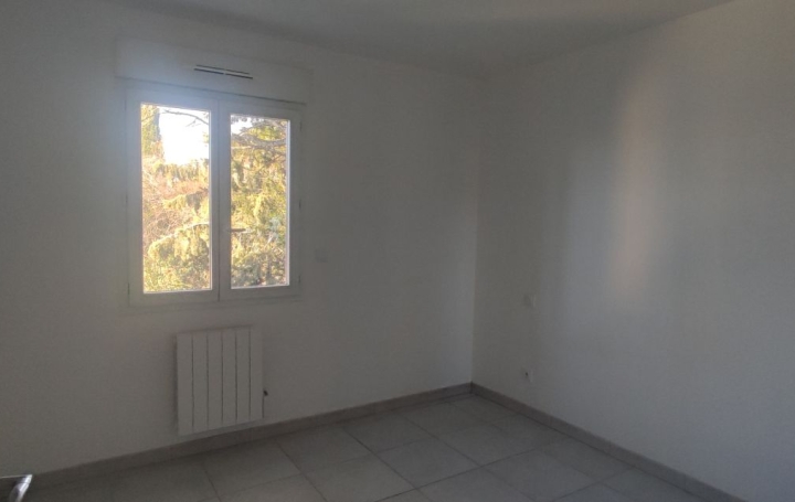 3 Pièces CABRIERES (30210)  70 m2 860 € 