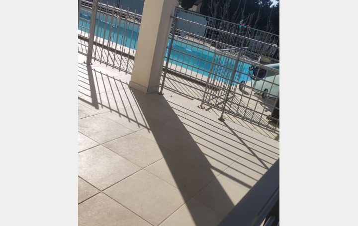 3 Pièces CABRIERES (30210)  70 m2 860 € 