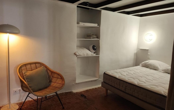 3 Pièces LA CIOTAT (13600)  55 m2 1 350 € 