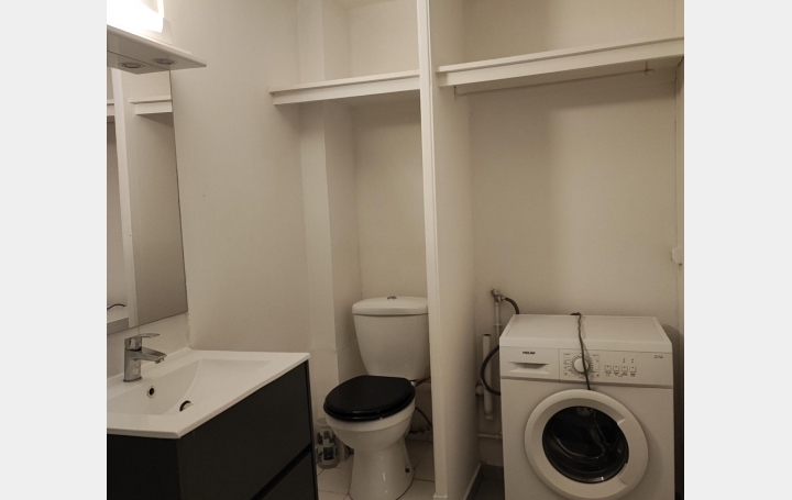 Studio NIMES (30000)  35 m2 430 € 