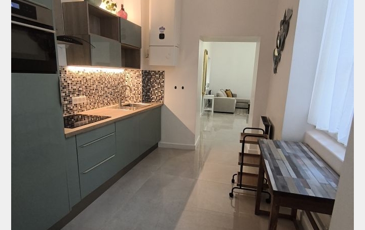 2 Pièces NIMES (30000)  55 m2 700 € 