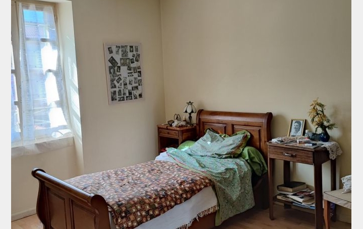 Maison de ville ORANGE (84100)  89 m2 900 € 