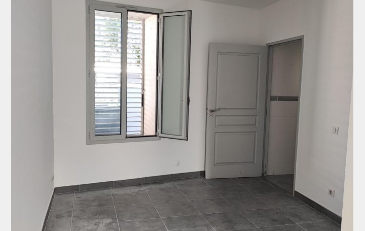 2 Pièces LANGLADE (30980)  70 m2 800 € 