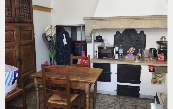 Studio NIMES (30000)  22 m2 420 € 