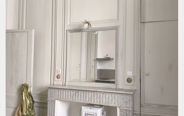 1 Pièce NIMES (30000)  27 m2 460 € 
