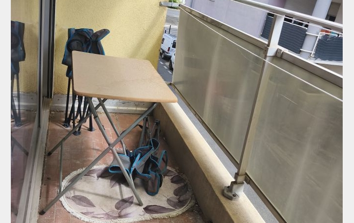 1 Pièce NIMES (30000)  33 m2 455 € 