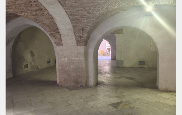 2 Pièces NIMES (30000)  47 m2 660 € 