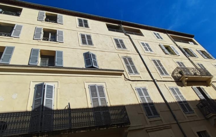 Réseau Immo-diffusion : Appartement P5  NIMES  90 m2 240 000 € 