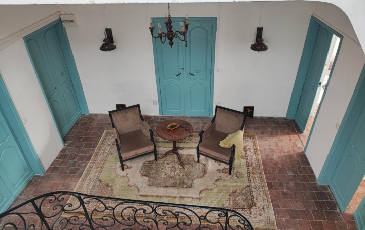 Propriété NIMES (30000)  438 m2 695 000 € 