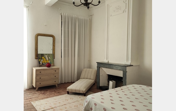 Propriété NIMES (30000)  438 m2 695 000 € 