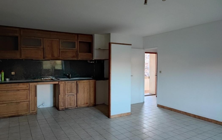 2 Pièces NIMES (30000)  53 m2 88 000 € 