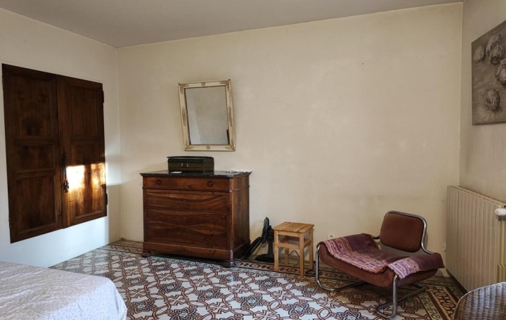 Maison de ville NIMES (30000)  92 m2 475 000 € 