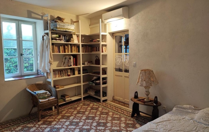 Maison de ville NIMES (30000)  92 m2 475 000 € 