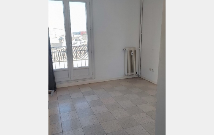 3 Pièces NIMES (30000)  70 m2 128 000 € 