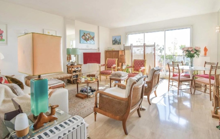 3 Pièces NICE (06000)  80 m2 735 000 € 