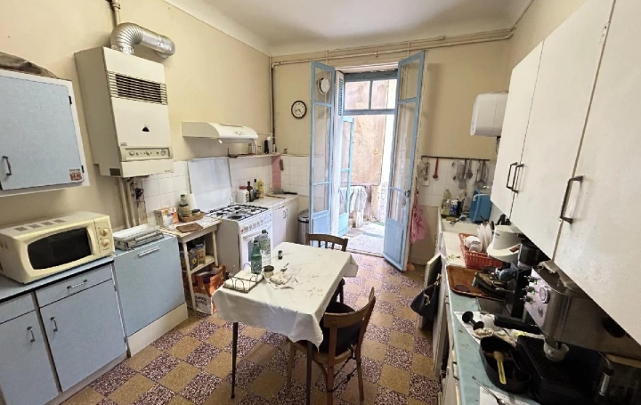 8 Pièces NICE (06300)  185 m2 1 060 000 € 