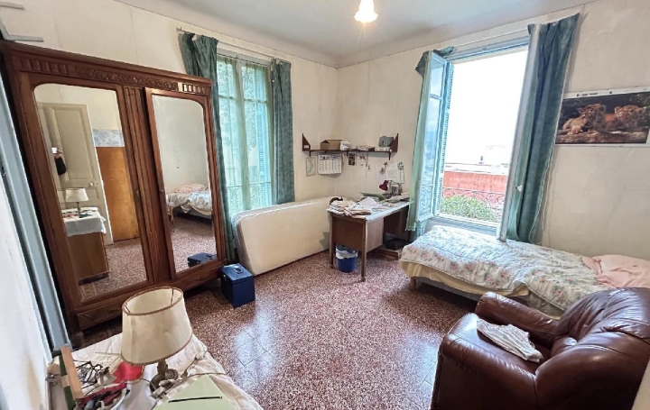 8 Pièces NICE (06300)  185 m2 1 060 000 € 