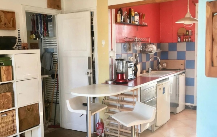 1 Pièce VERSAILLES (78000)   258 000 € 