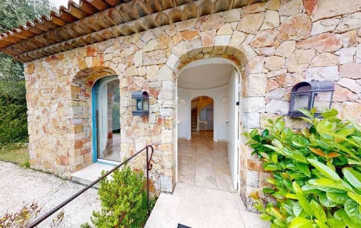 Maison CANNES (06400)  200 m2 2 490 000 € 