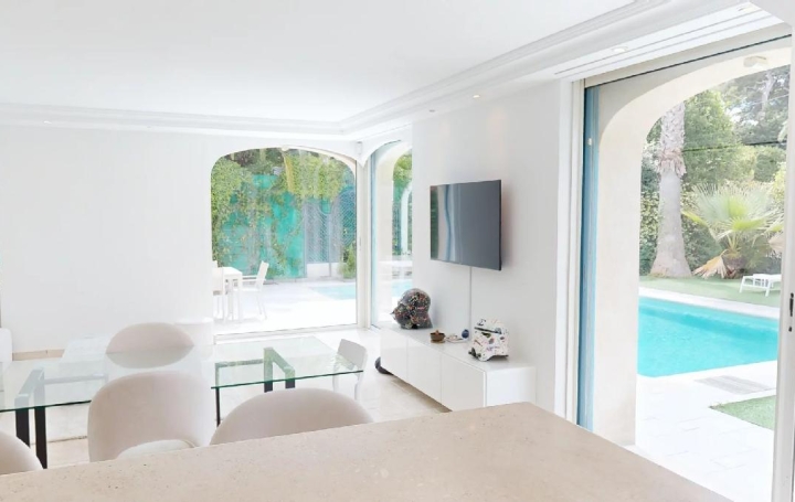 Maison CANNES (06400)  200 m2 2 490 000 € 