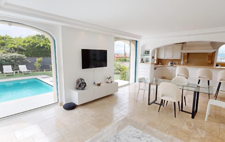 Maison CANNES (06400)  200 m2 2 490 000 € 