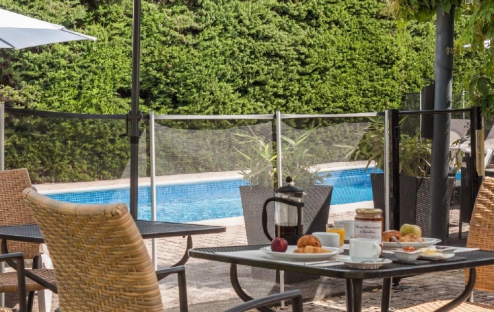 Local commercial VENCE (06140)   1 295 000 € 