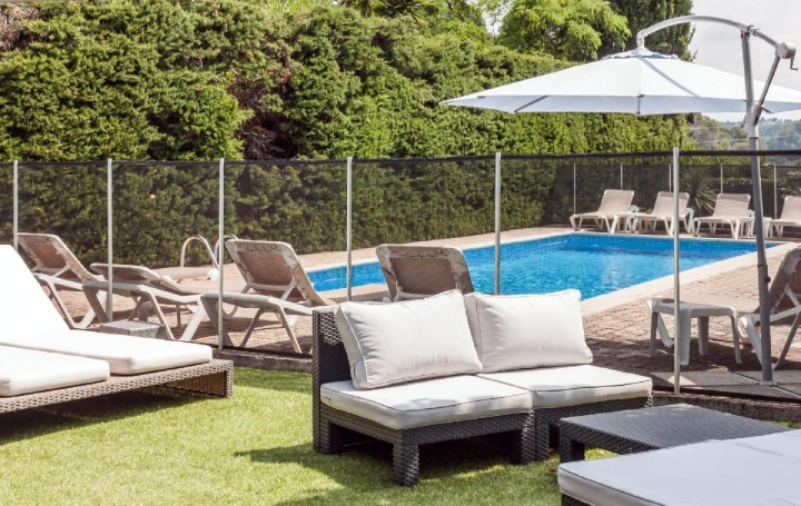 Local commercial VENCE (06140)   1 295 000 € 